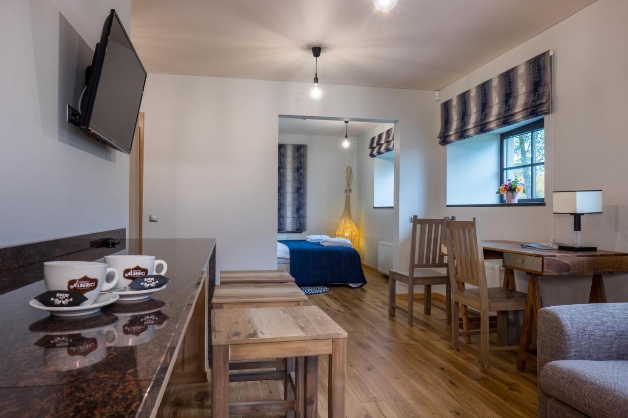 Zveju Uzeiga Otel Šiauliai Dış mekan fotoğraf